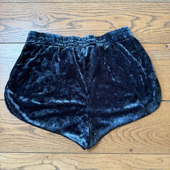 H&M Divided Crush Velvet Shorts SZ L Gray Charcoal Gym Retro Style Club Dance - Picture 2 of 4